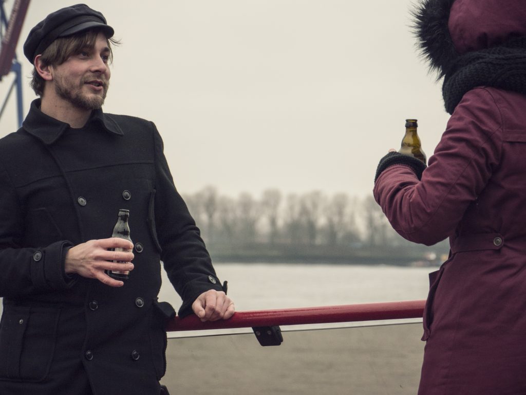 sailing conducters-hannes-schiff-elbe-fähre-finkenwerder-astra-interview