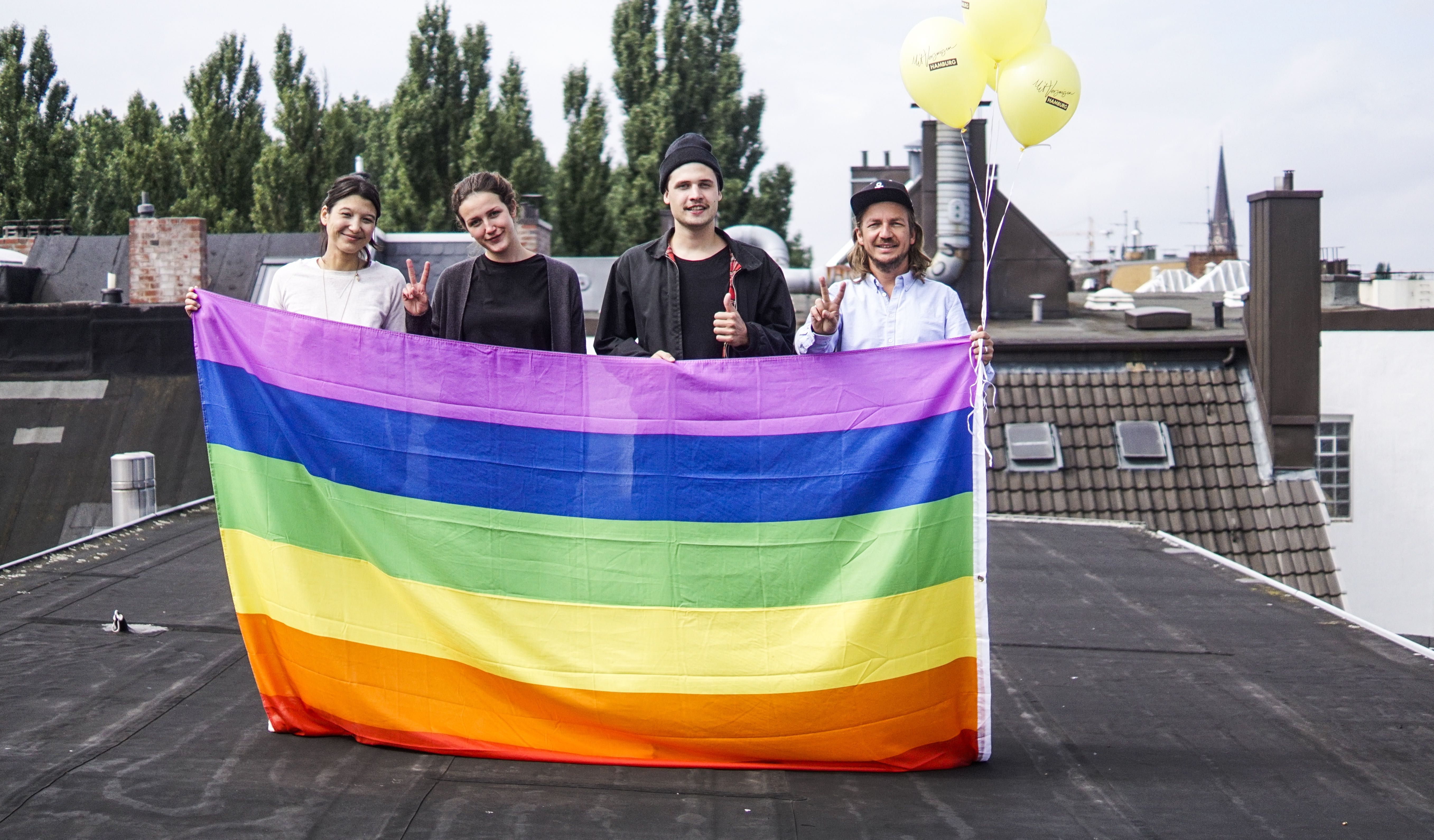 Pride Week diese HamburgerInnen haben für uns die Regenbogenflagge