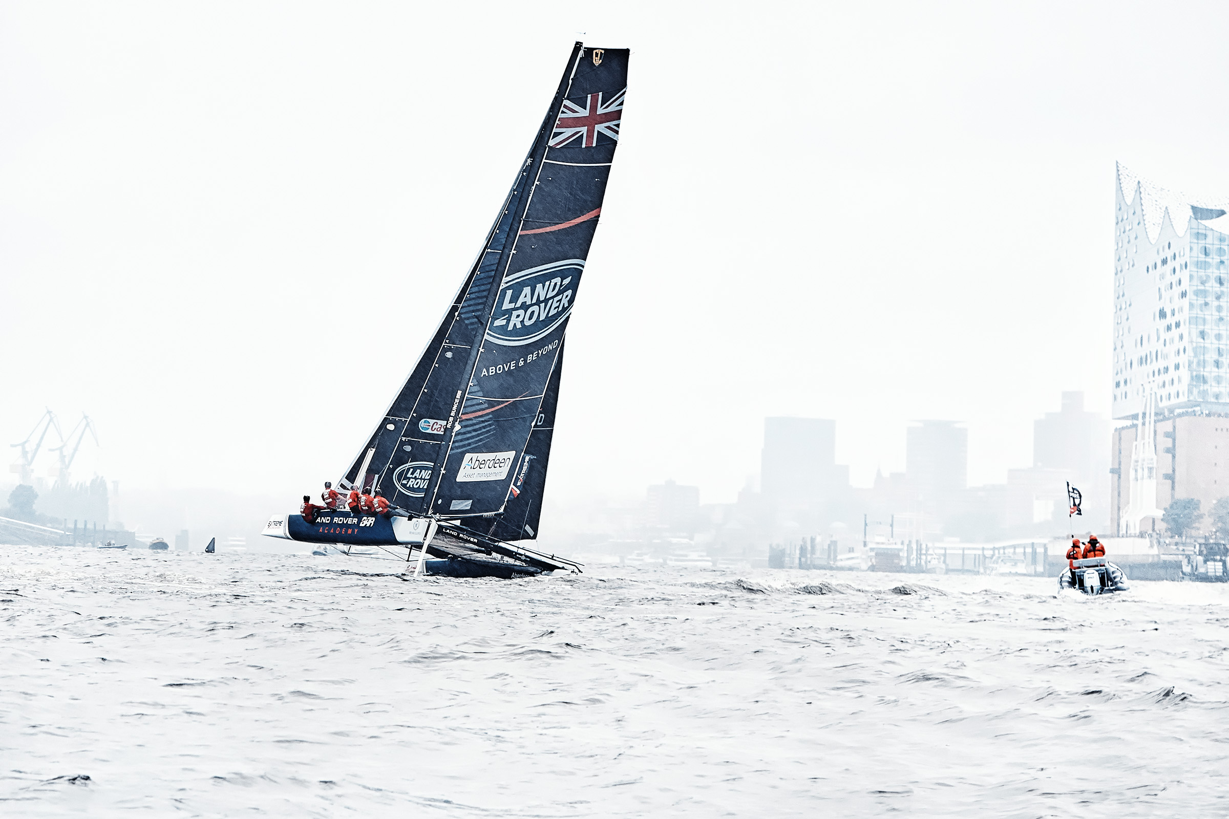 Extreme Sailing Series Wie ich als Landratte plötzlich auf einem Renn