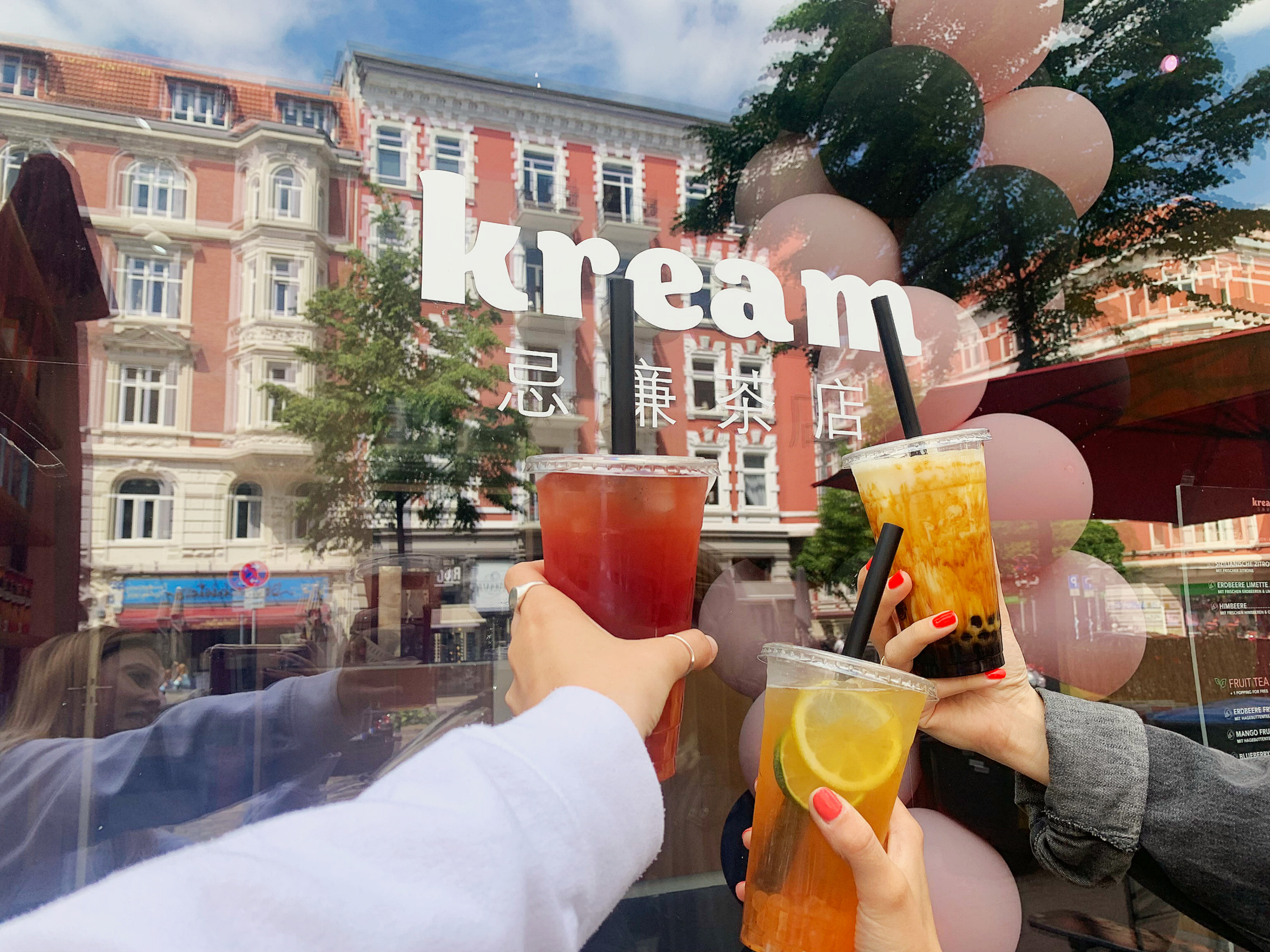 Alles was das Bubble TeaHerz begehrt im kream shop Mit Vergnügen Hamburg