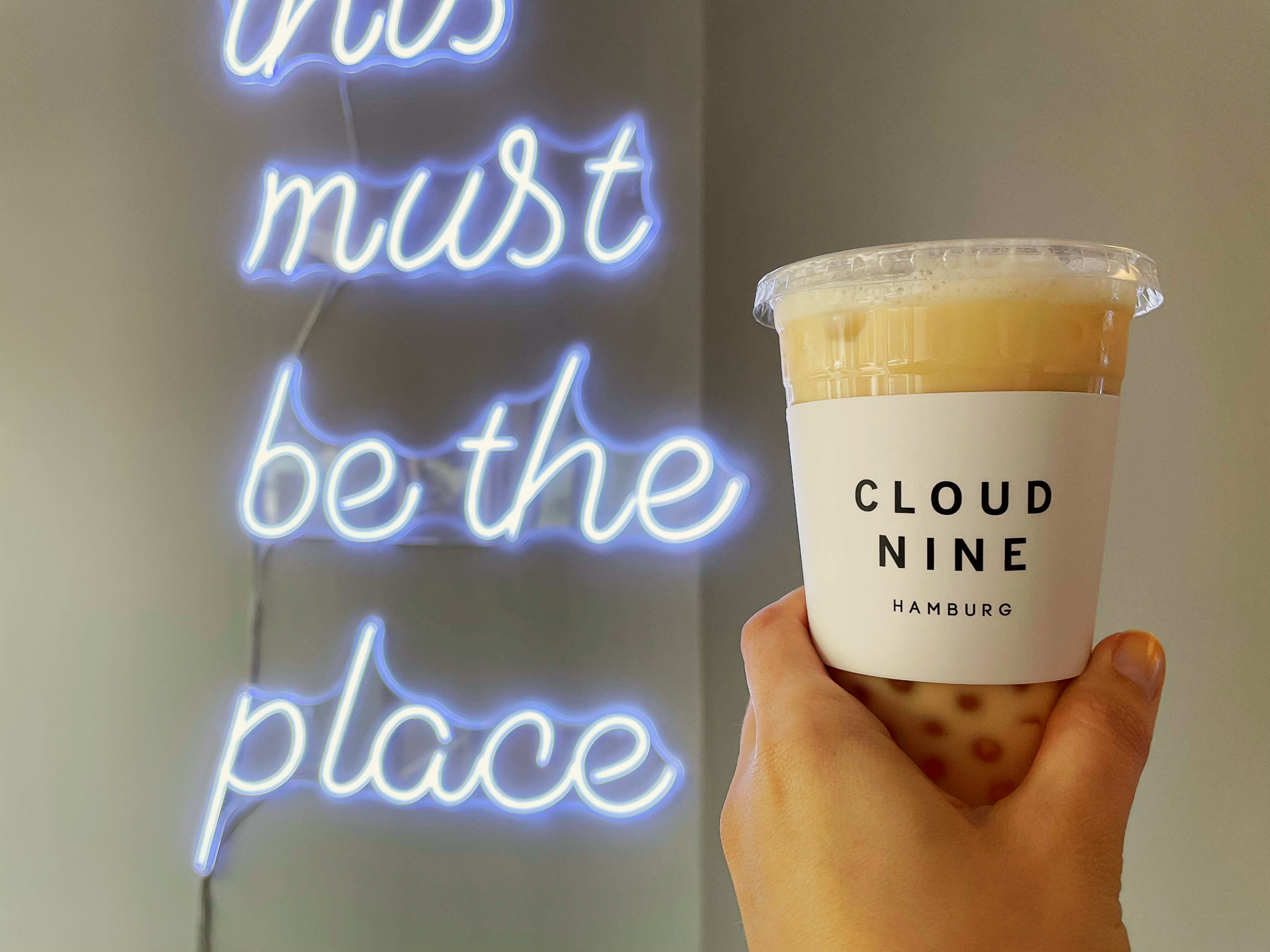 Im Bubble TeaHimmel schweben bei Cloud Nine Mit Vergnügen Hamburg