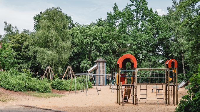 Spielplatz im Grünen in Dulsberg