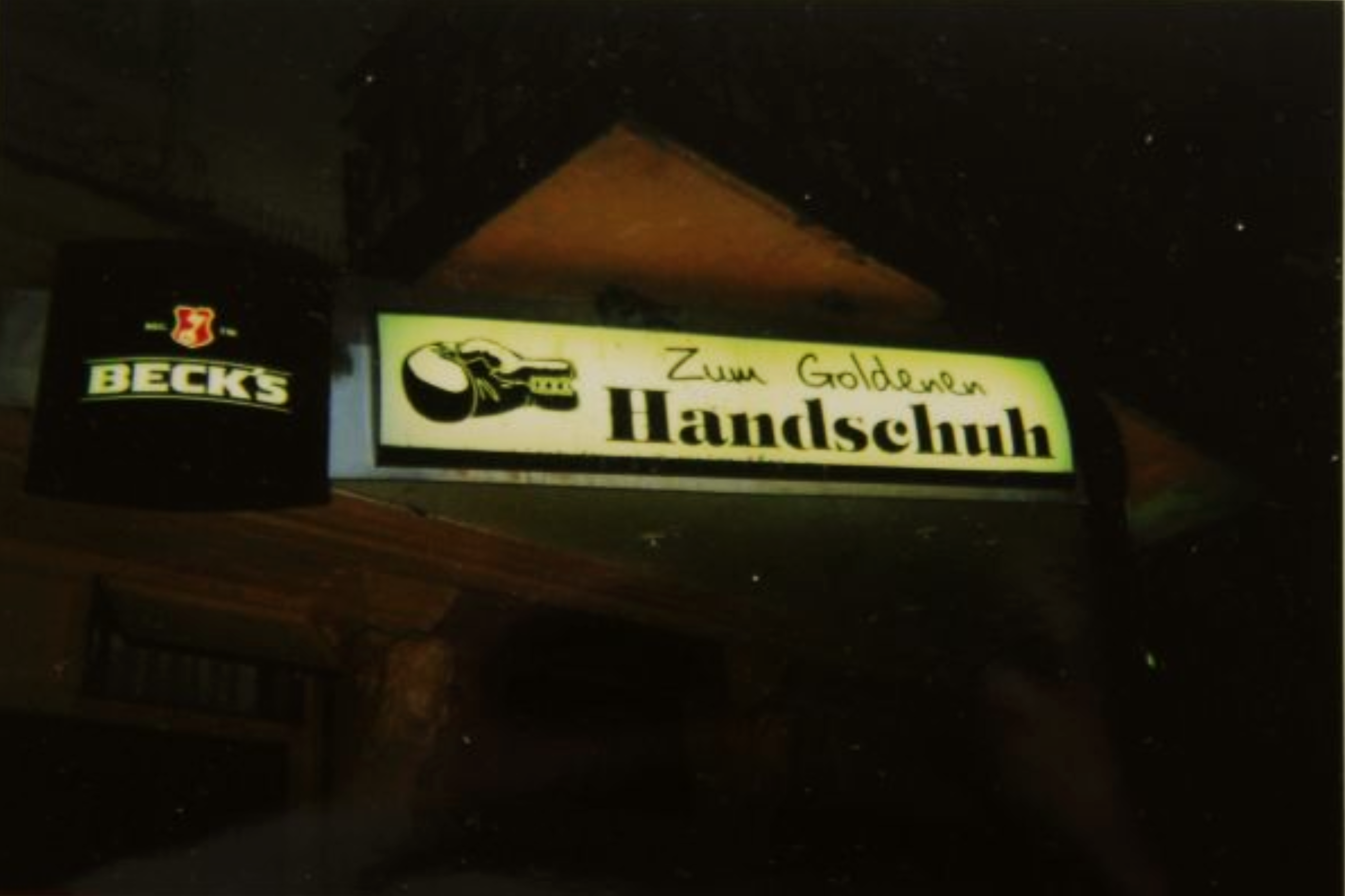 bilder von zum goldenen handschuh