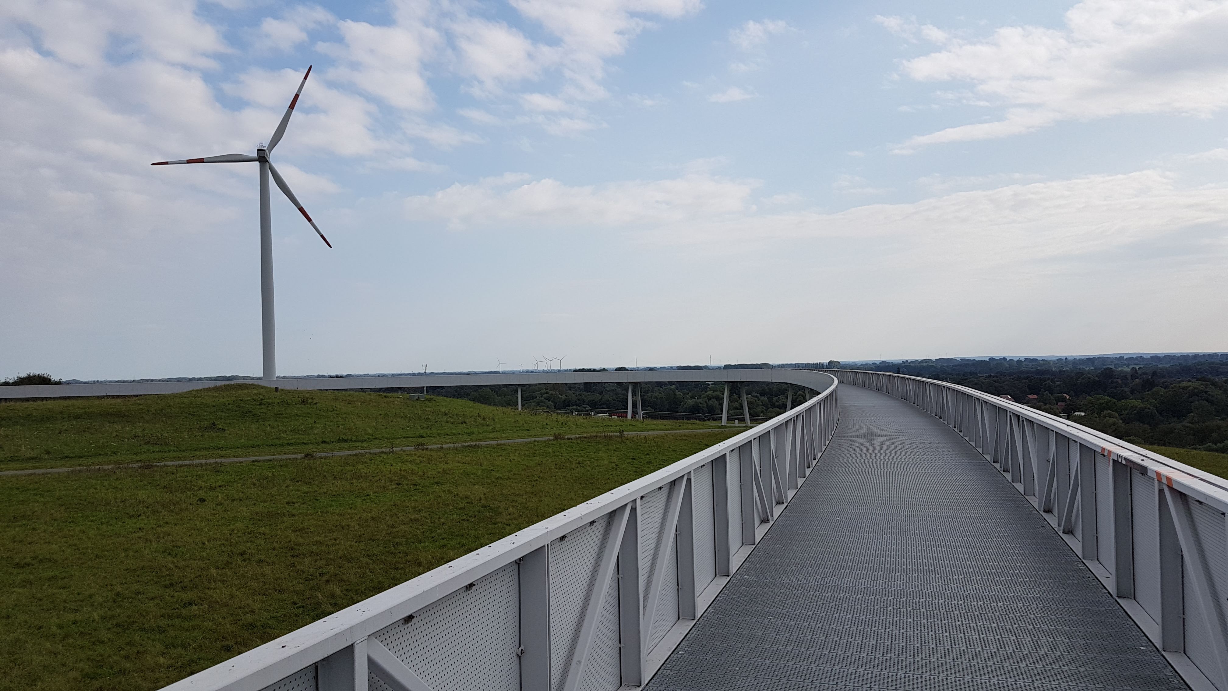 Bis nach Hamburgs Innenstadt blicken vom Energieberg | Mit Vergnügen ...